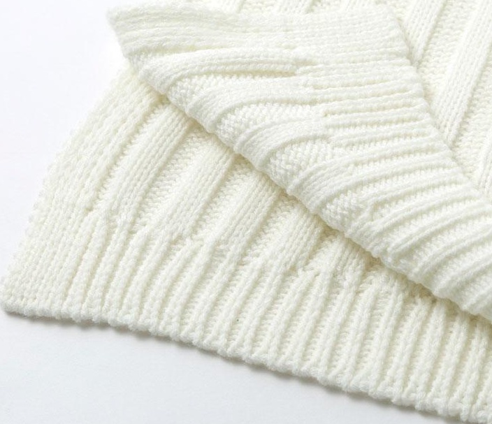 Warm Knitted Dress With Belt - Image 5