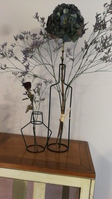 Nordic Large Tall Iron Line Flower Vase - Image 3