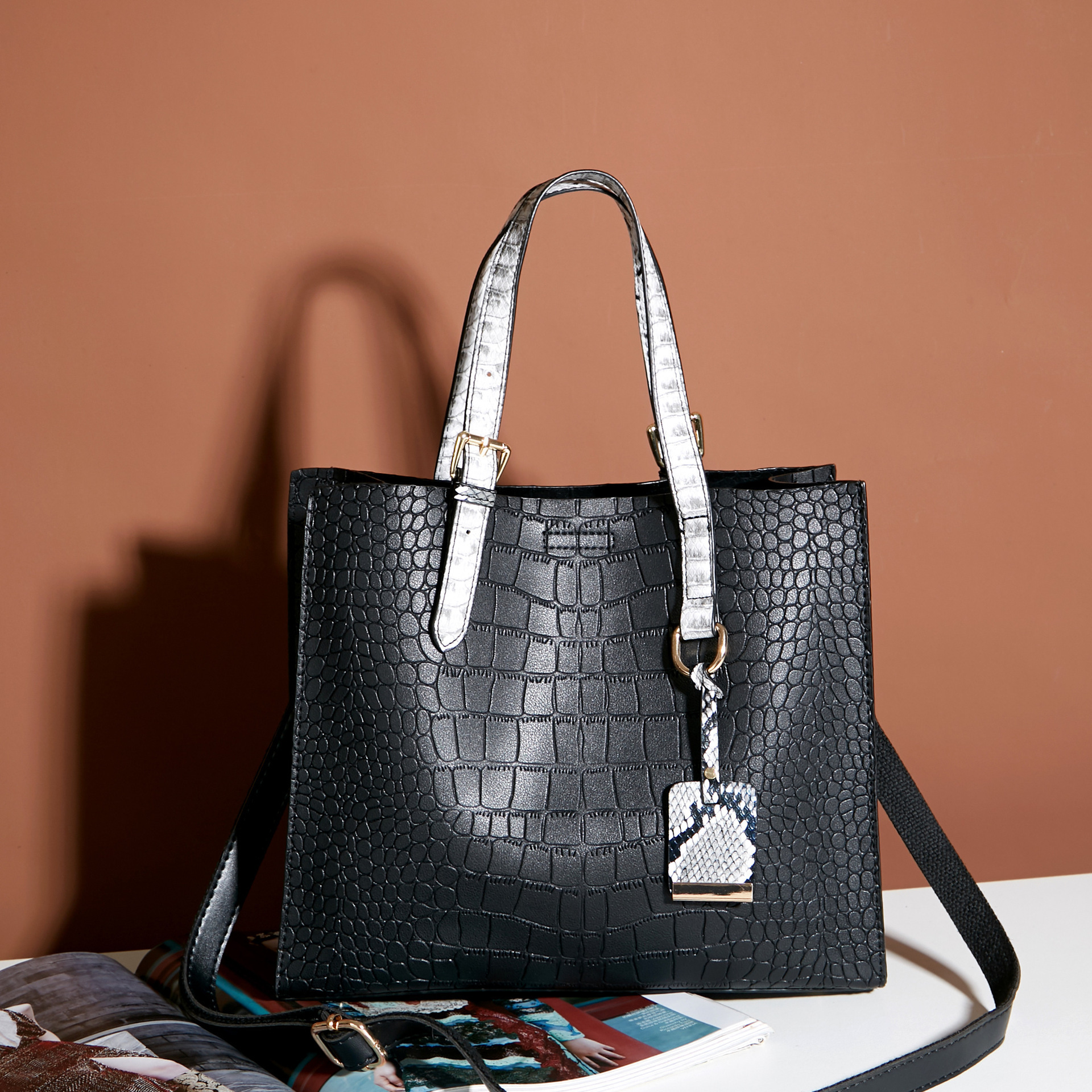 Korean Versatile Handbag - Image 3