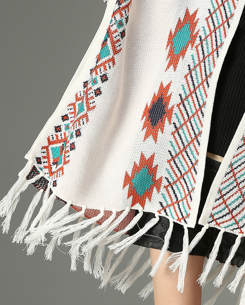 Bohemian Jacquard Tassel Shawl - Image 2