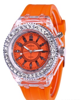 LED Luminous Geneva Women Quartz Watch - Image 3
