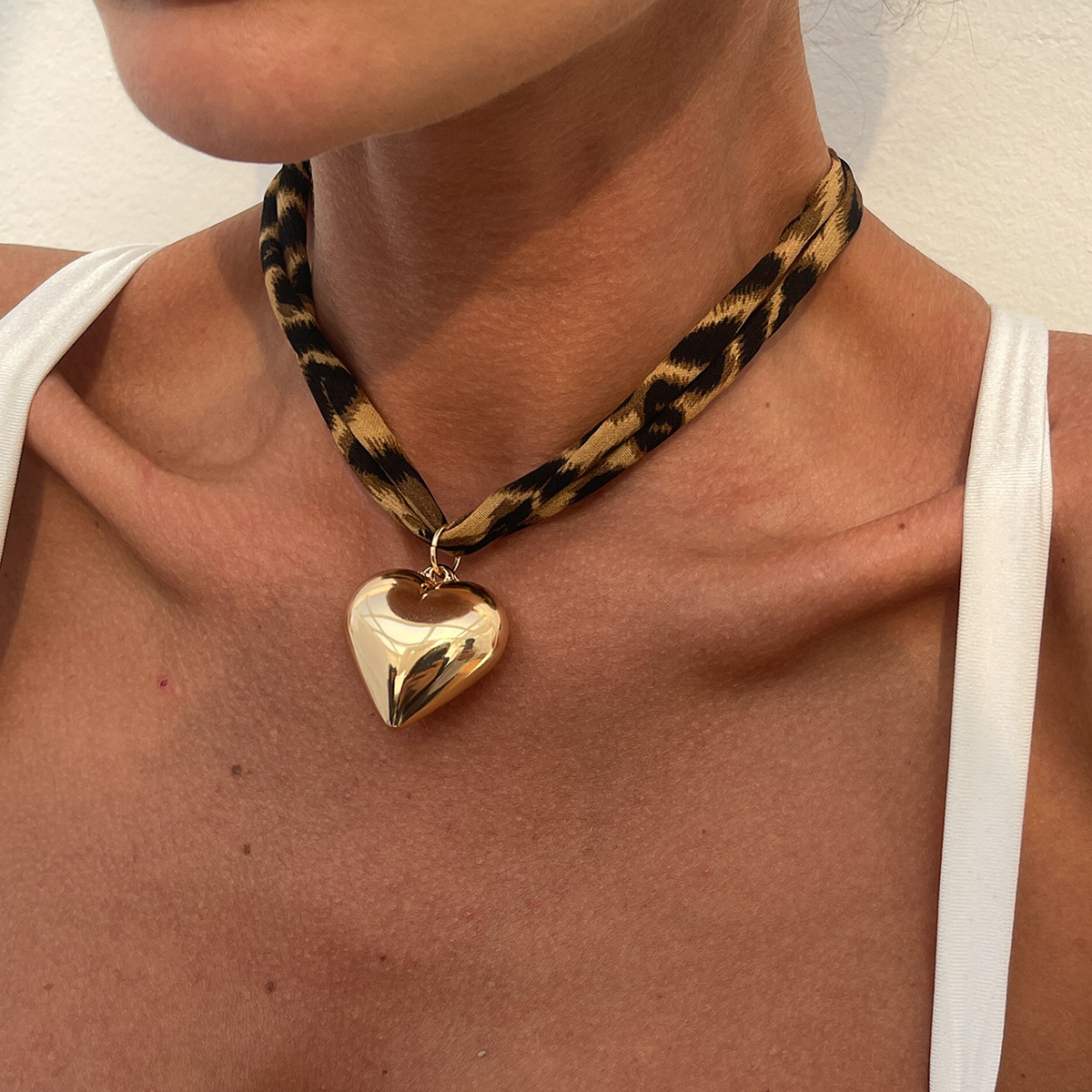 Conch Starfish Pendant Clavicle Necklace - Image 3