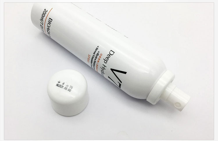 200ML V7 Hydrating Complex Whitening Sunscreen - Image 2