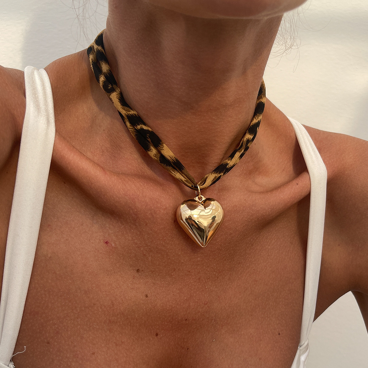 Conch Starfish Pendant Clavicle Necklace - Image 9