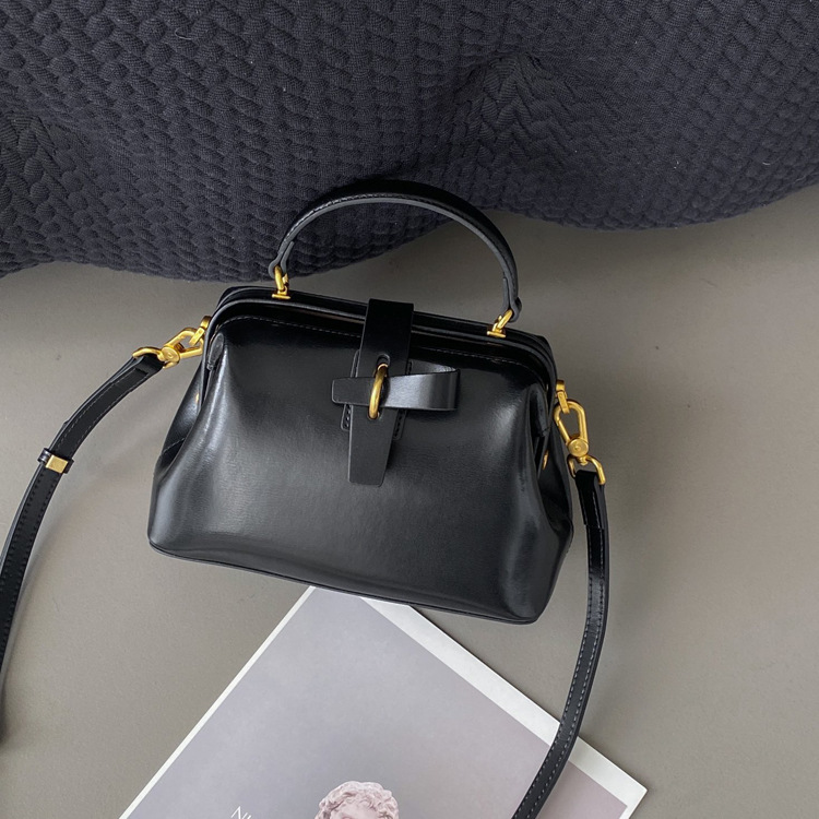 Luxury Fashion Cowhide Handbag - Image 2