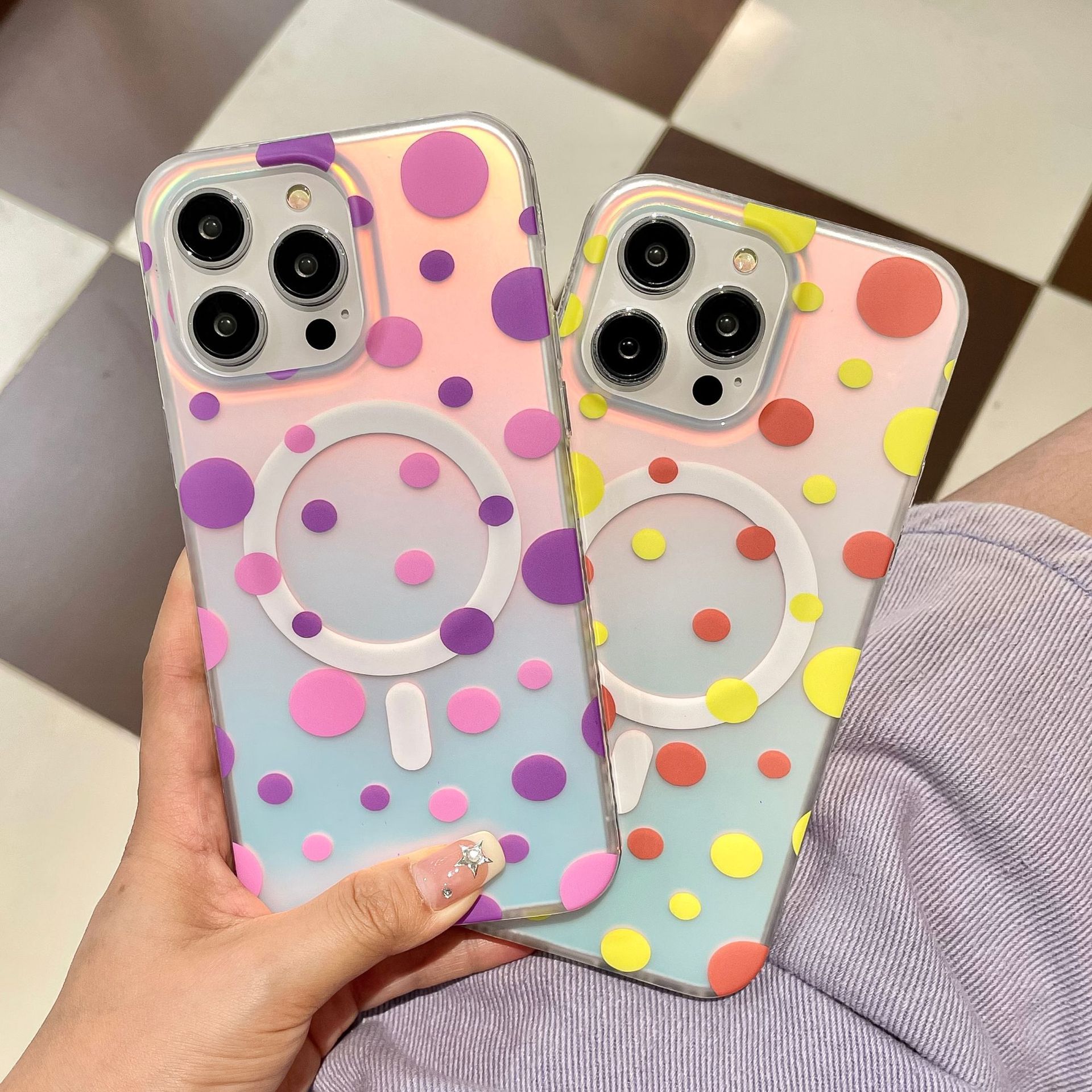 Magnetic Wave Point Phone Case