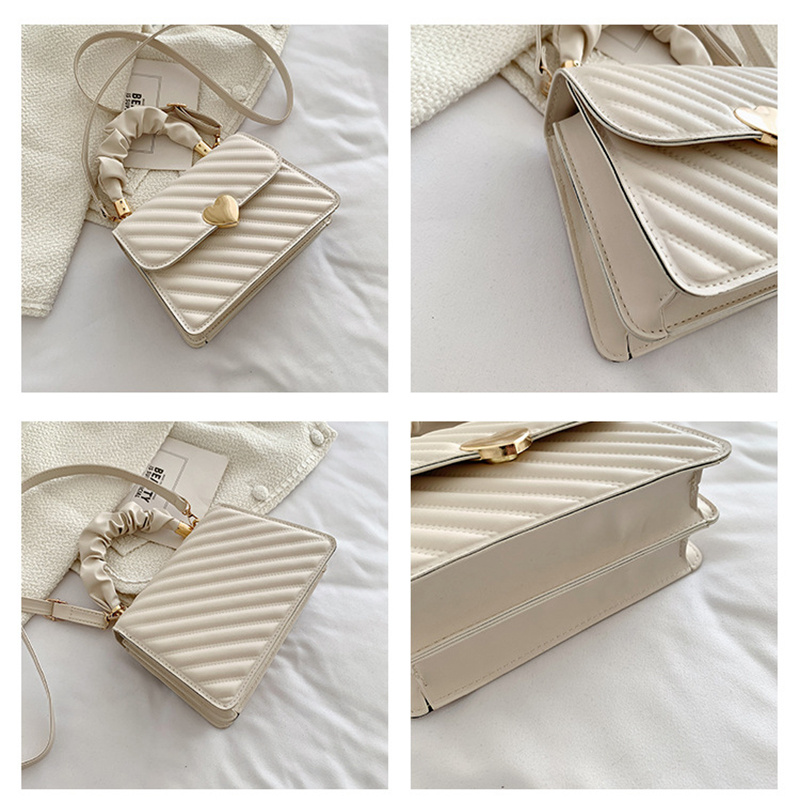 Women Chain Shoulder Bags With Love Metal - Image 7