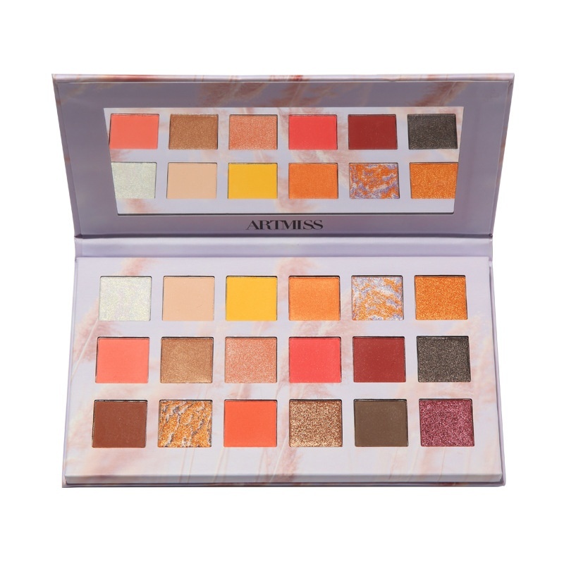 Matte Earth Tone Eyeshadow Plate - Image 2