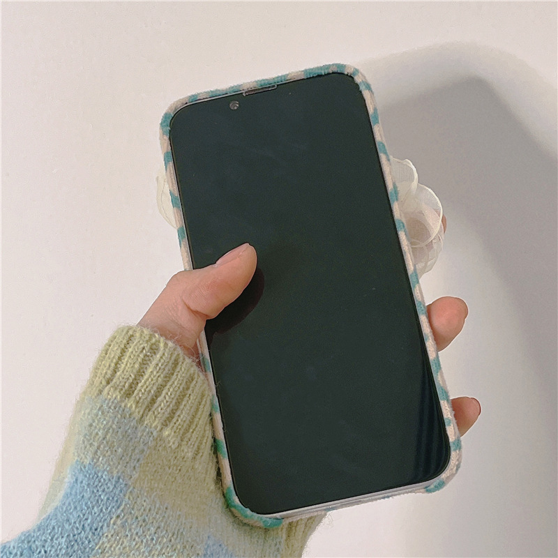 Little Daisy With Ribbon Phone Case - Image 3