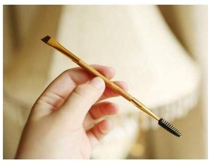 Bamboo Dual Handle Eyebrow Brush - Image 3