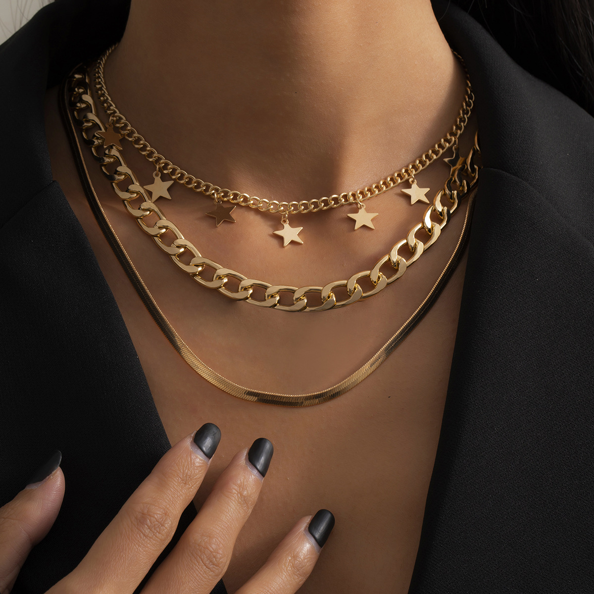 Multilayer Star Choker Necklace - Image 4