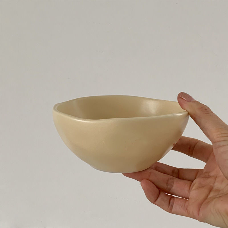 Irregular Hand-Squeezed Matte Tableware - Image 3