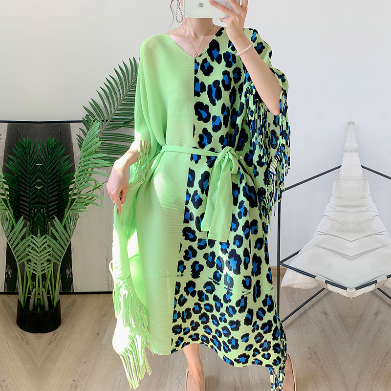 Women's Leopard Print Pleated Color-matching Dress - Image 4