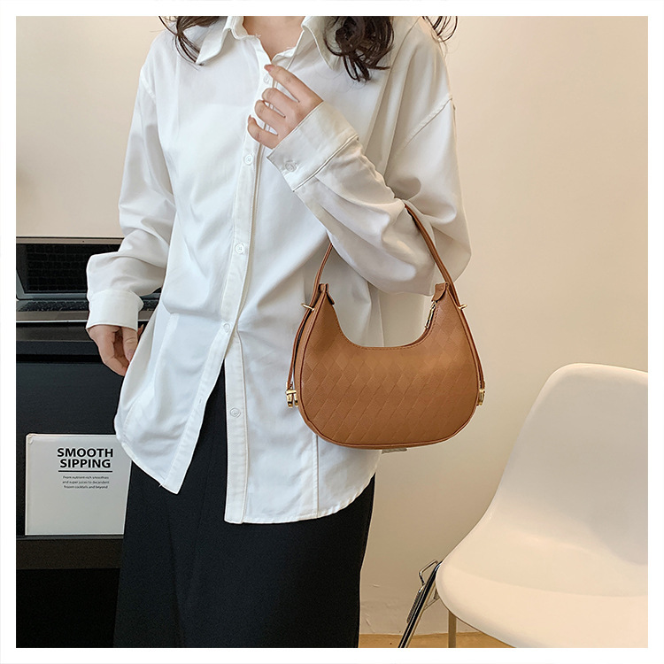 Rhombus Pattern Handbag - Image 4