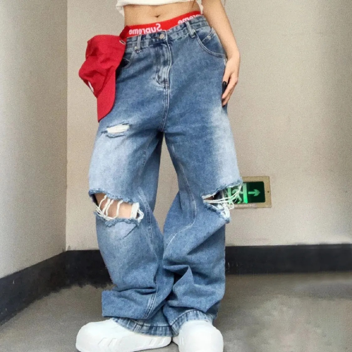 Distressed Washed Oversized Jeans