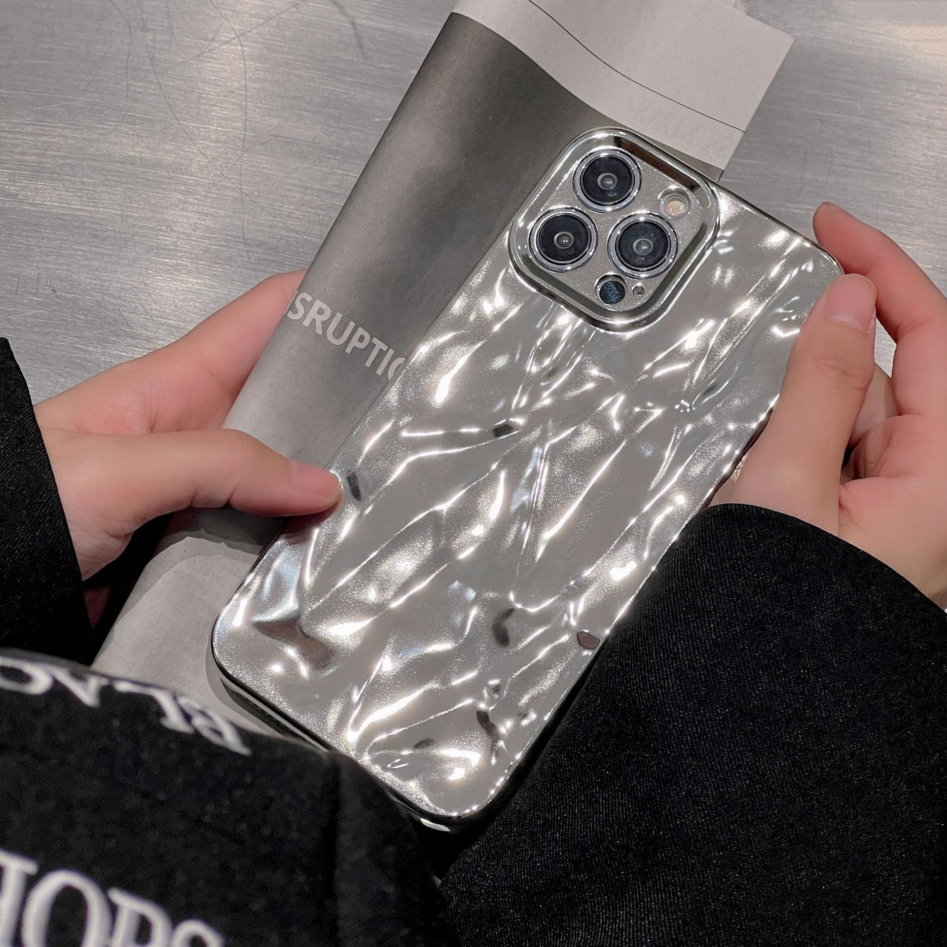 Electroplating Yinshan Crack Phone Case - Image 2