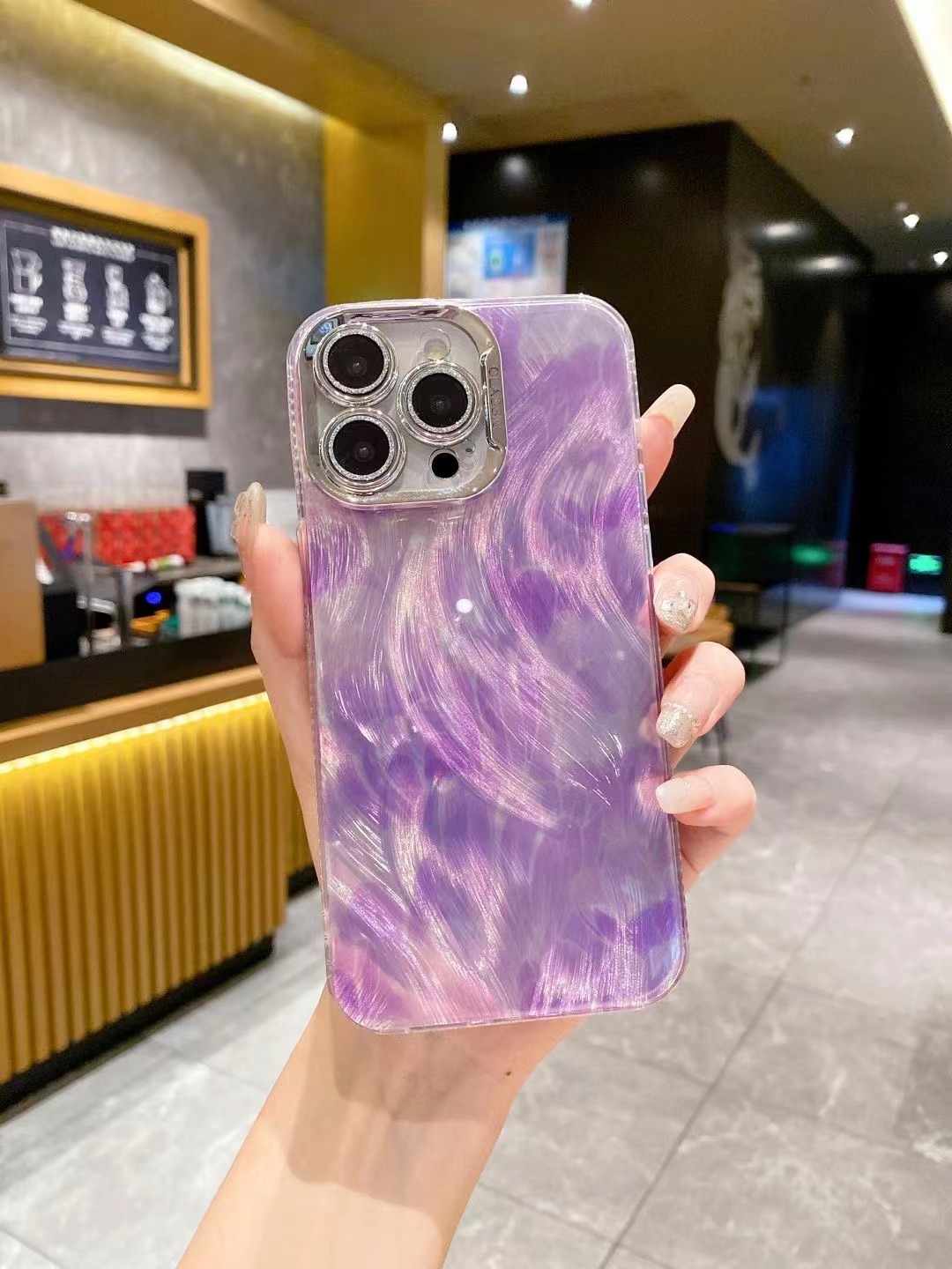 Women's Gradient Drop-Resistant Lens Phone Case - Image 7