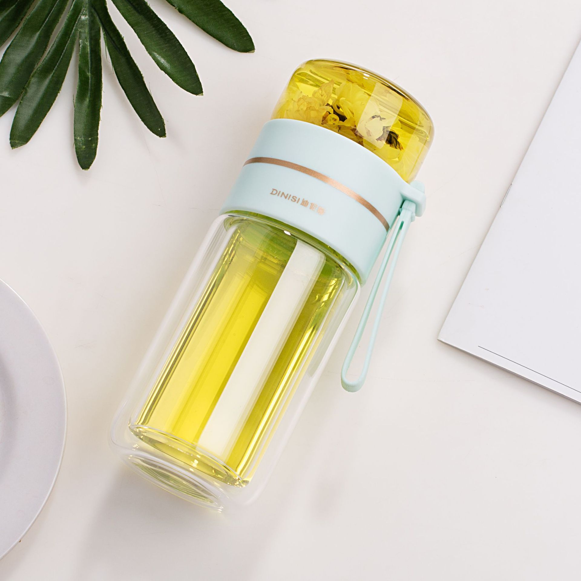 Leakproof Glass Water Bottle with Tea Infuser Filter - Image 9