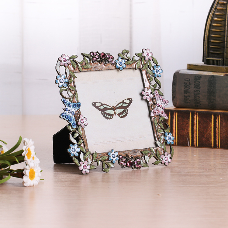 Creative Enamel Colored Metal Photo Frame With Flower & Bird - Image 7