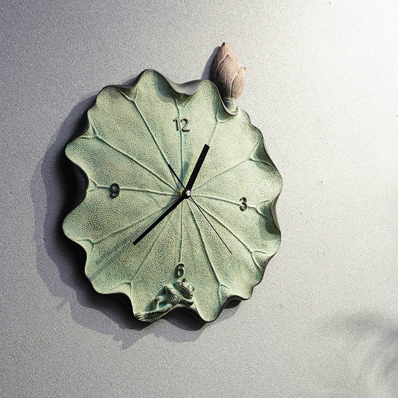 Creative Lotus Chinese Decorative Silent Clock