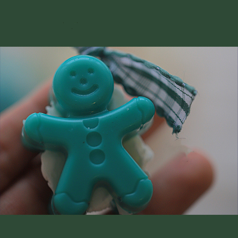 Snowflake Gingerbread Man Scented Candle - Image 5