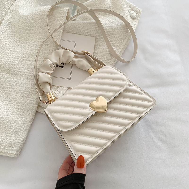 Women Chain Shoulder Bags With Love Metal - Image 10