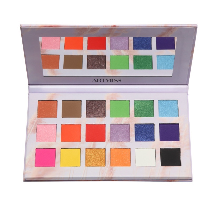 Matte Earth Tone Eyeshadow Plate - Image 3