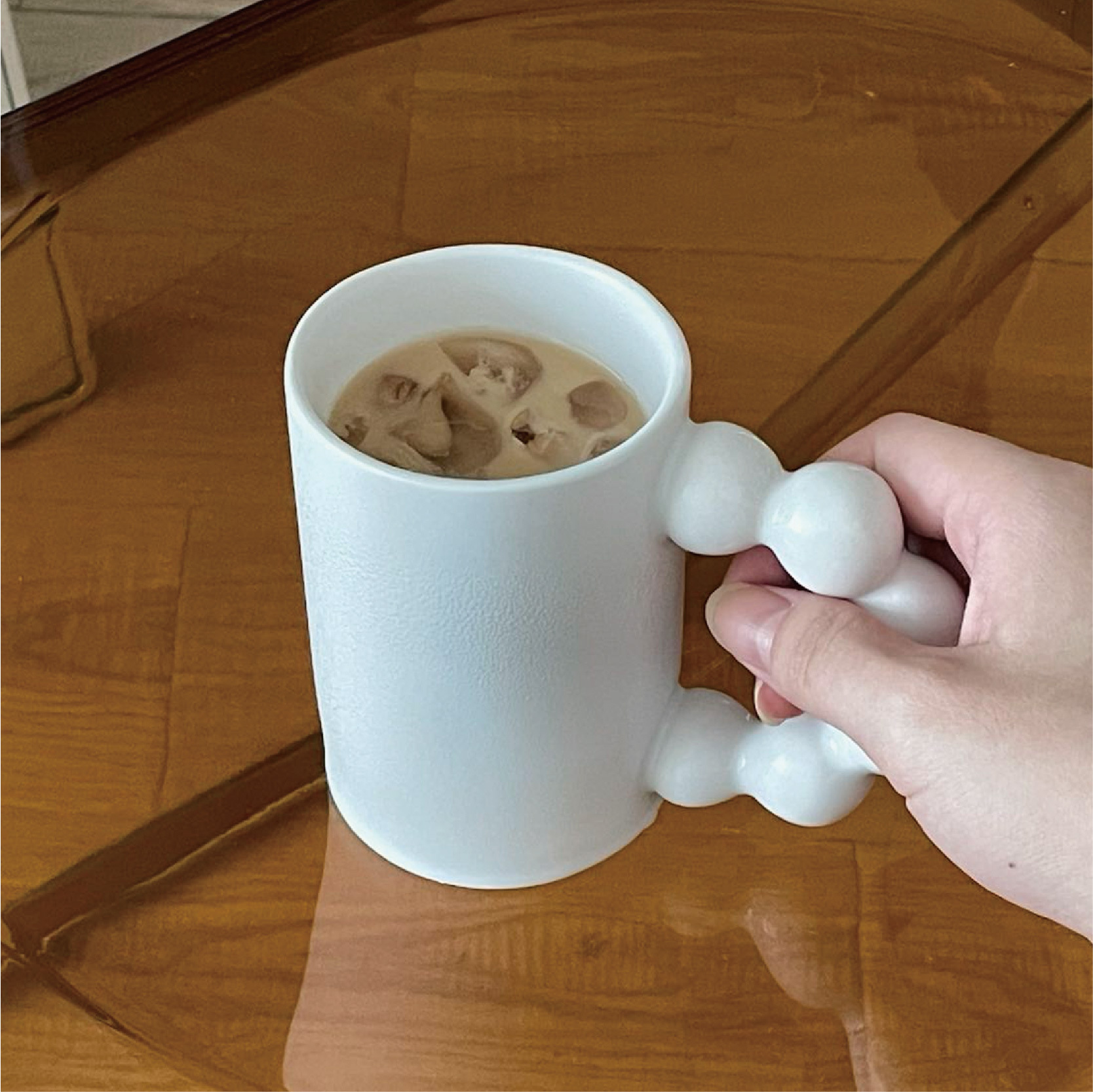 Ceramic Bubble Handle Mug With Lid - Image 2