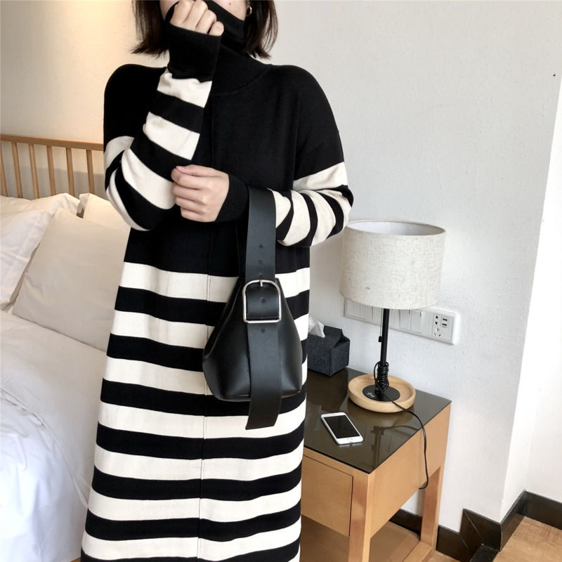 Magnetic Buckle Handbag - Image 6