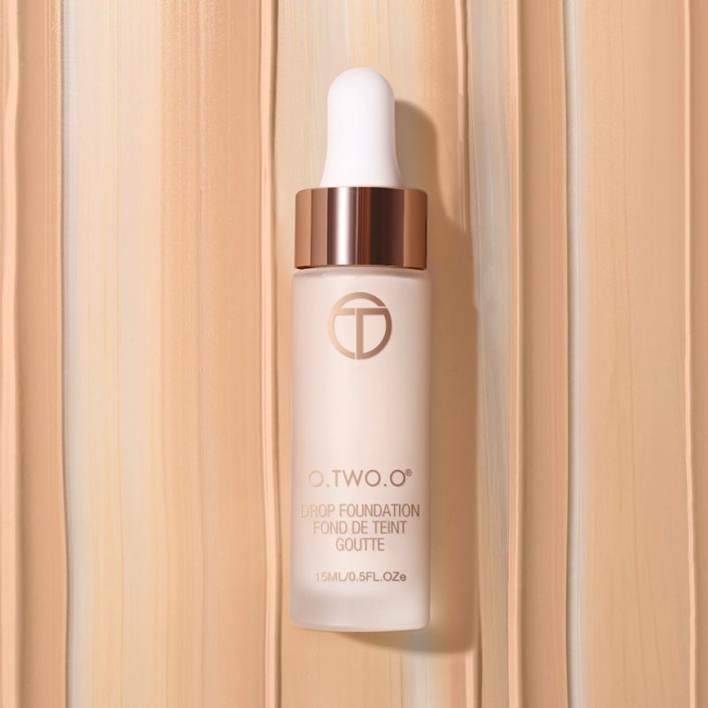 Natural Brightening And Moisturizing Foundation