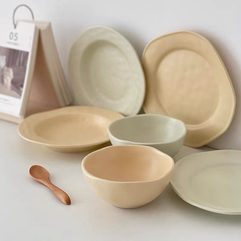 Irregular Hand-Squeezed Matte Tableware