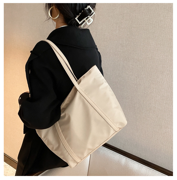 Large Capacity Tote Handbag - Image 5