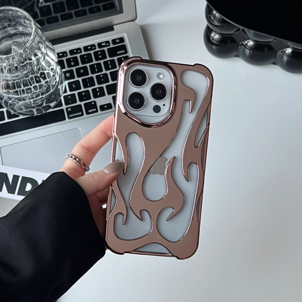 Electroplating Hollow Heat Dissipation Phone Case - Image 8