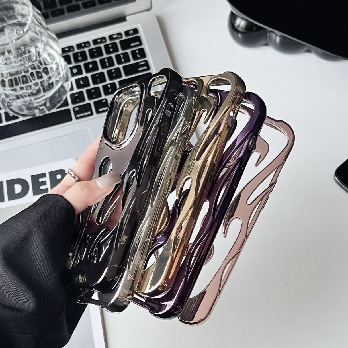 Electroplating Hollow Heat Dissipation Phone Case - Image 10