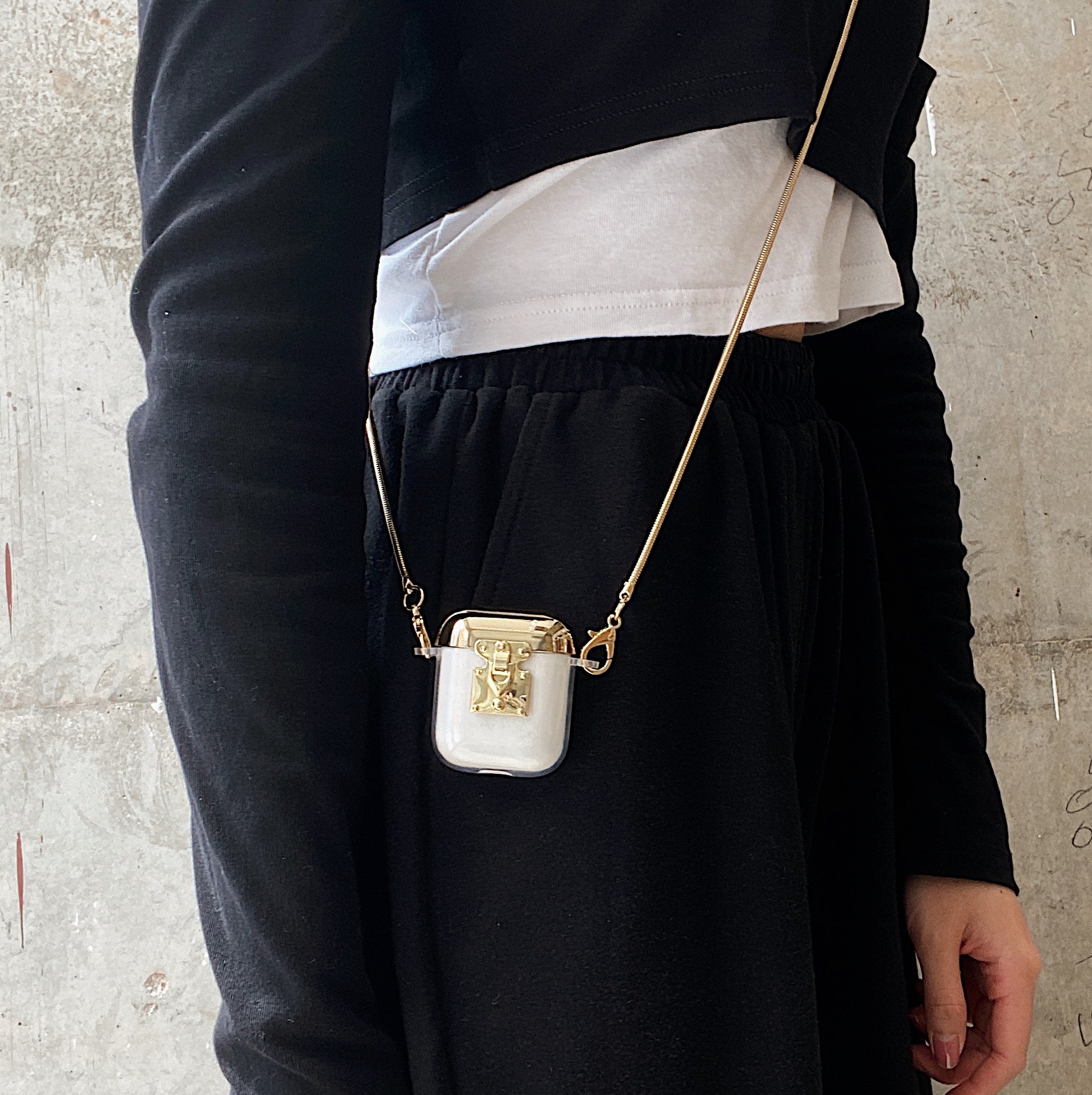 Wireless Bluetooth Earphone Case - Image 2