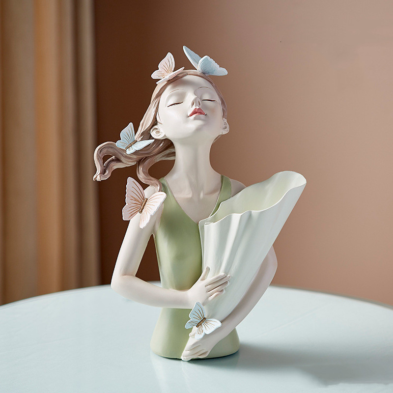 Home Decor Girl Figurine Resin Sculpture