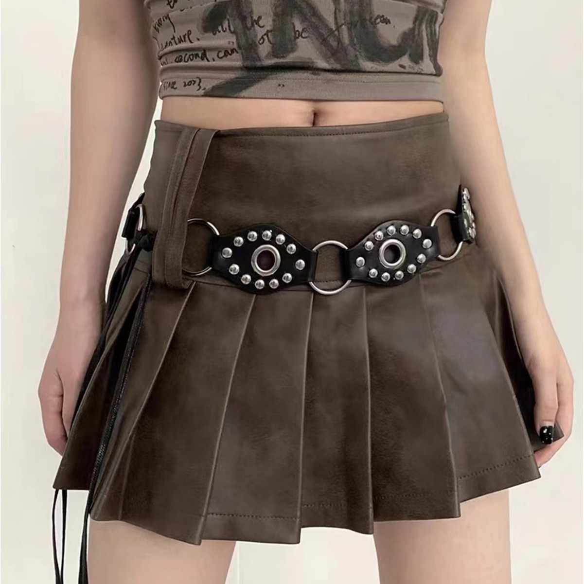 Vintage Ring Rivet Flying Belt Design