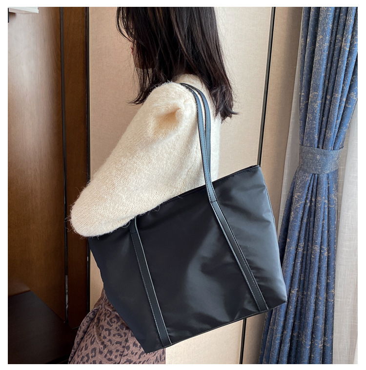 Large Capacity Tote Handbag - Image 4
