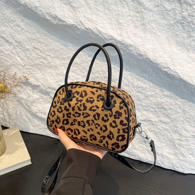 Vintage Leopard Print Bowling Handbag - Image 4