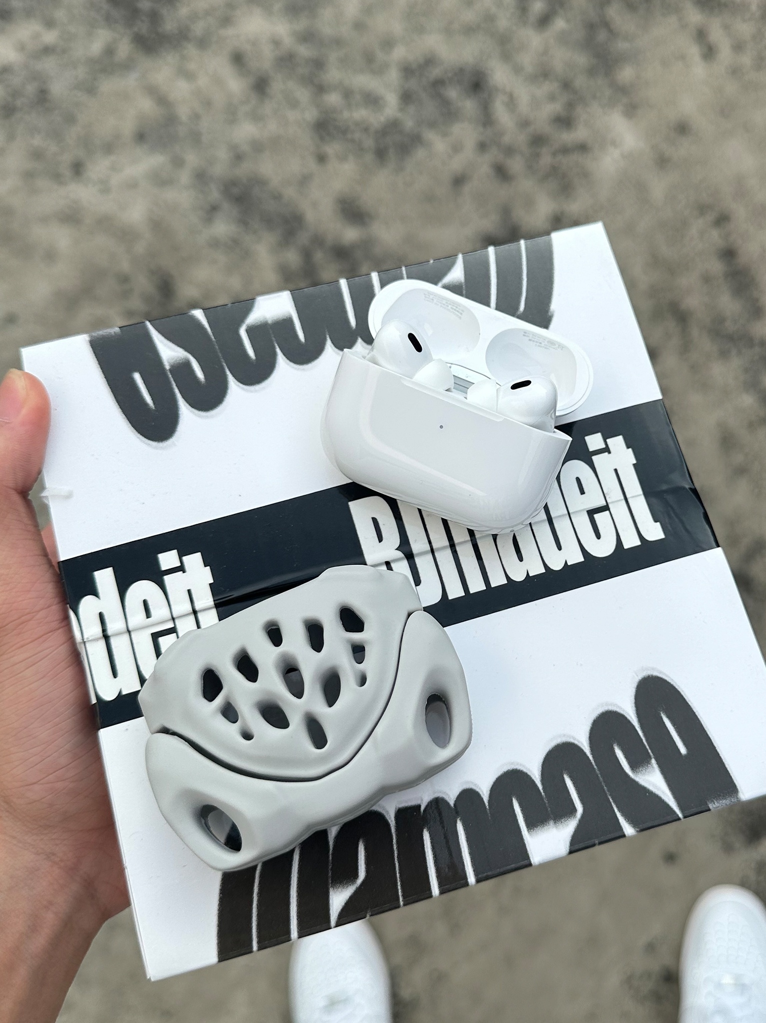 Niche Silicone Trendy Earphone Case - Image 3