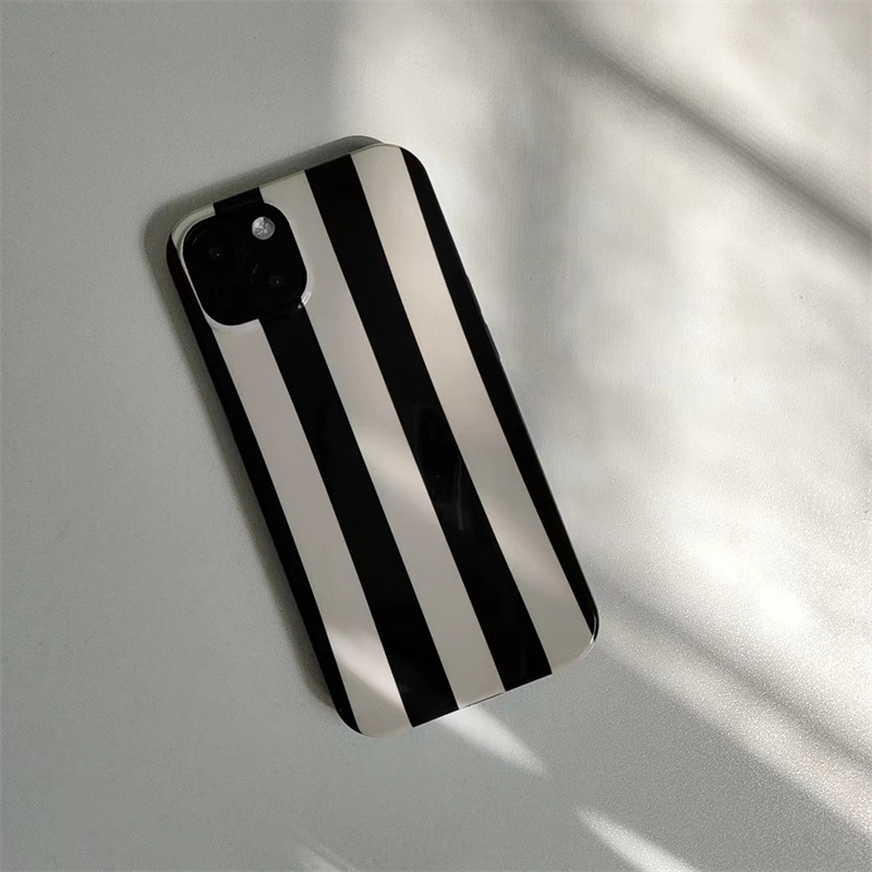 Simple Striped Bracket Phone Case - Image 4