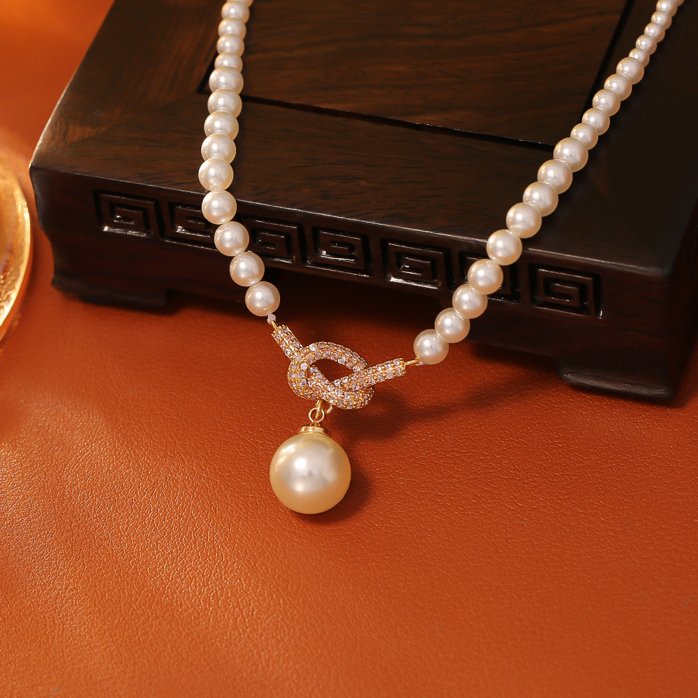 Luxury Knotted Pearl Pendant Necklace