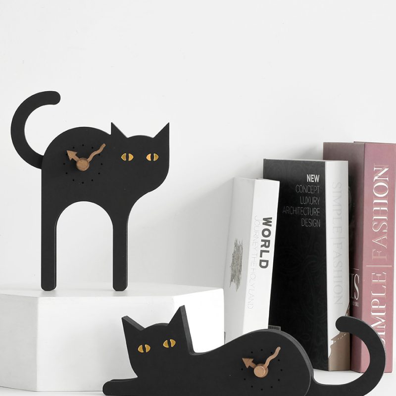 Cat Pendulum Desktop Clock