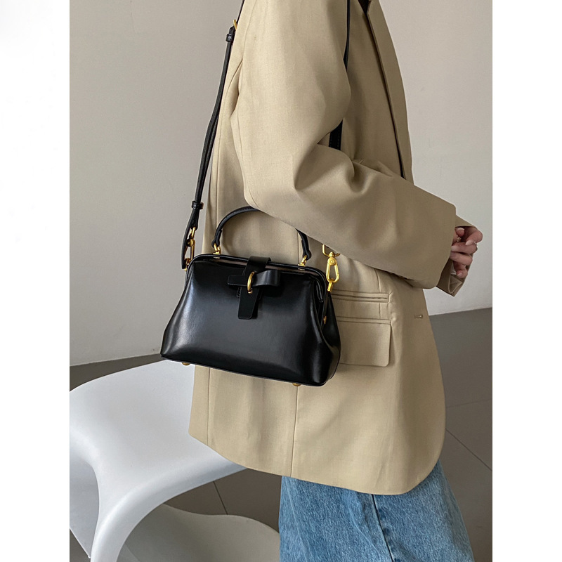 Luxury Fashion Cowhide Handbag - Image 8