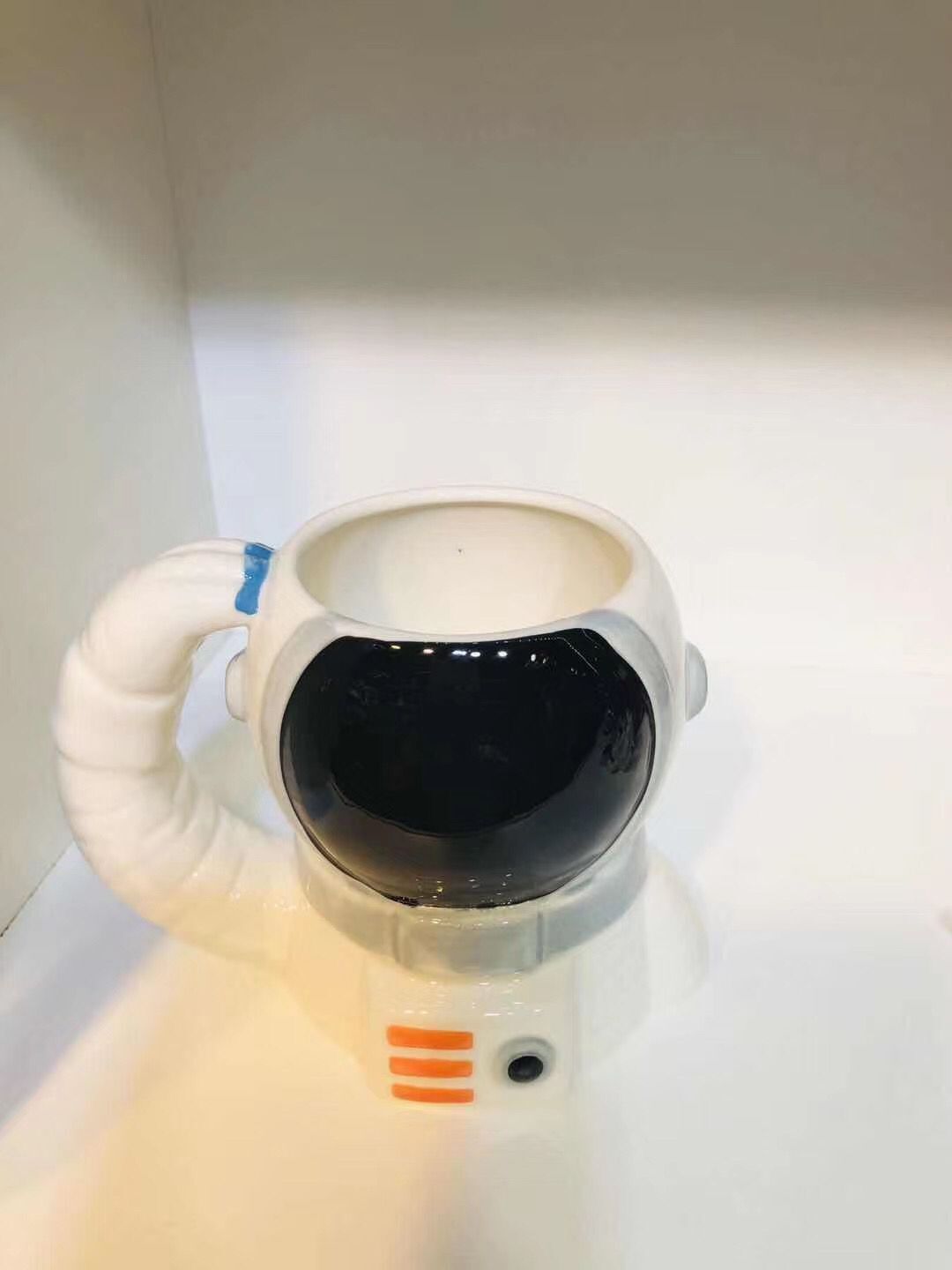 Large Capacity Astronaut Ceramic Cup - Image 3