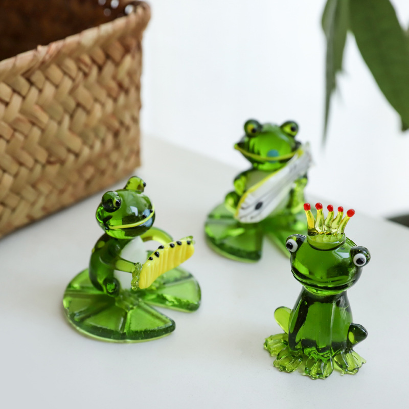 Home Decor Glass Frog Ornament - Image 3