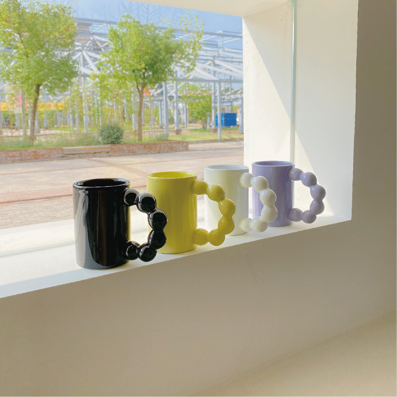 Ceramic Bubble Handle Mug With Lid - Image 8