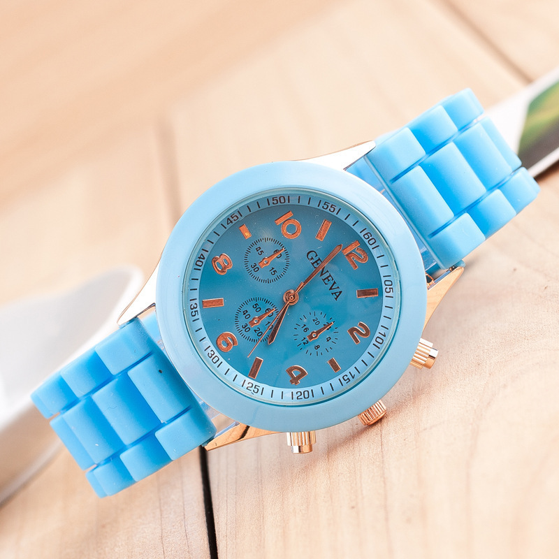 Silicone Trendy Fashion Men's Quartz Watch