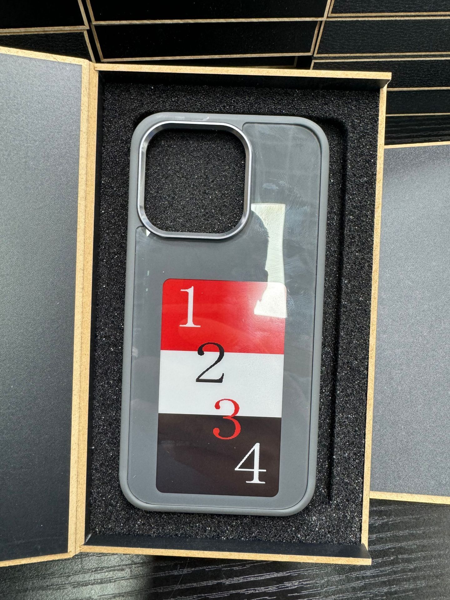 Personalized E-ink Unlimited Screen Projection Case - Image 8