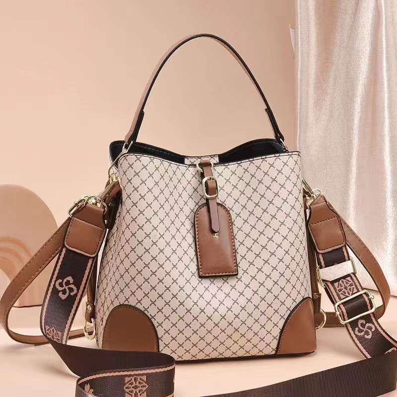 Large Capacity Handbag - Image 3
